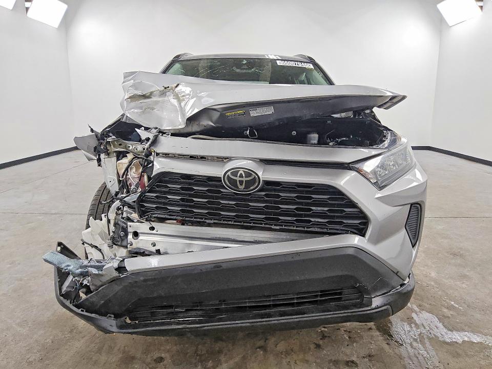 2021 Toyota Rav4 მანქანა იყიდება აუქციონზე, vin: 2T3H1RFV2MW136249, აუქციონის ნომერი: 66007046