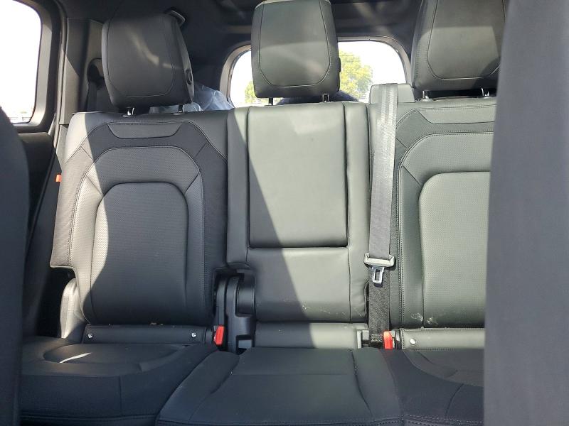 Продажа на аукционе авто 2024 Land Rover Defender, vin: SALEWFEU2R2353773, номер лота: 68140656