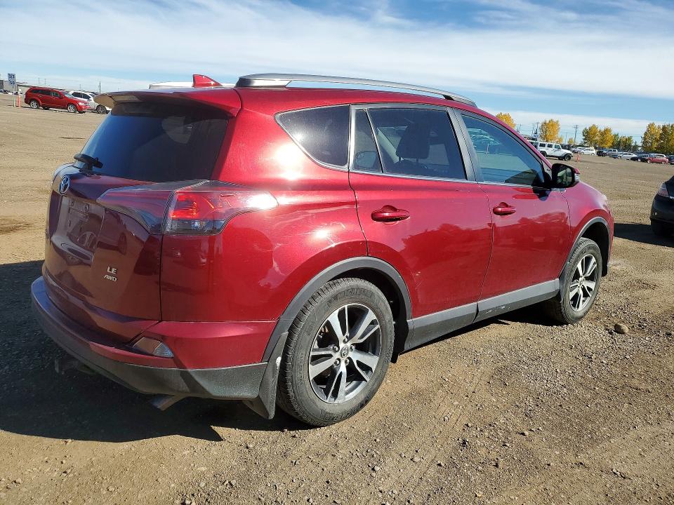 69632946 :رقم المزاد ، 2T3BFREV0JW785472 vin ، 2018 Toyota Rav4 مزاد بيع