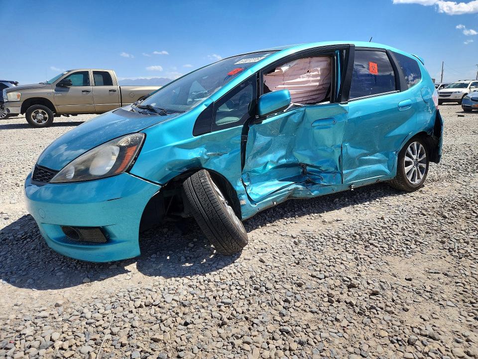 67027276 :رقم المزاد ، JHMGE8H55DC028717 vin ، 2013 Honda Fit مزاد بيع