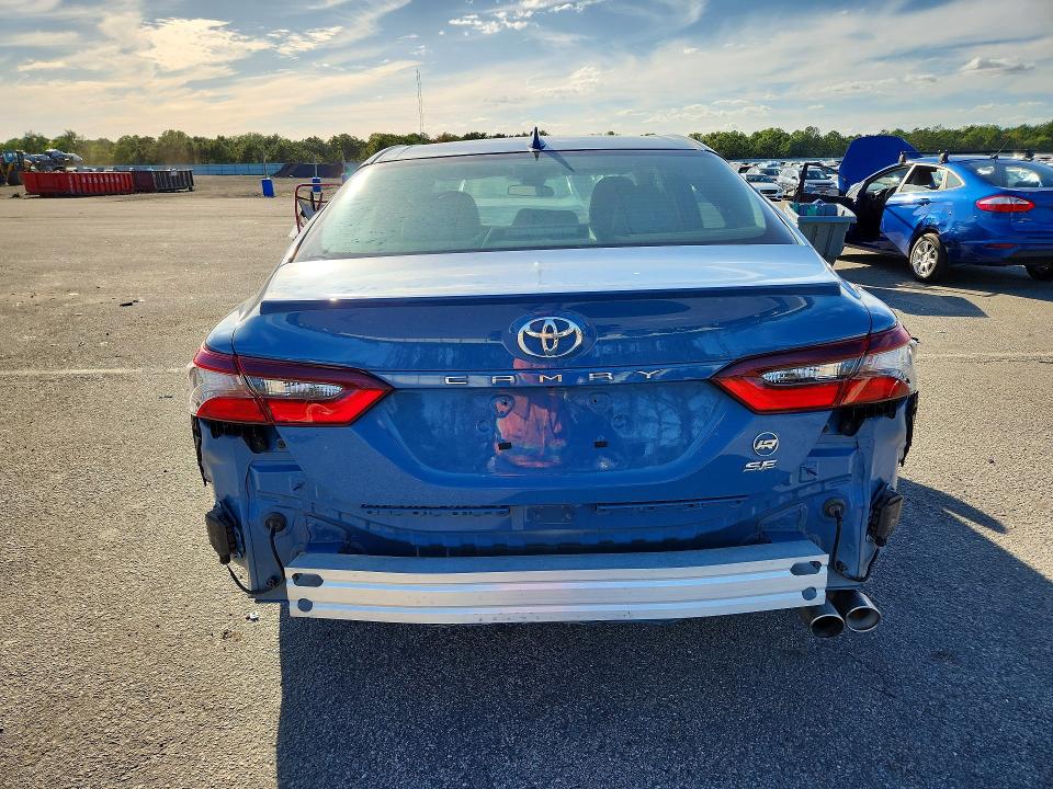 Продаж на аукціоні авто 2024 Toyota Camry, vin: 4T1G11AK1RU223974, номер лоту: 70449926