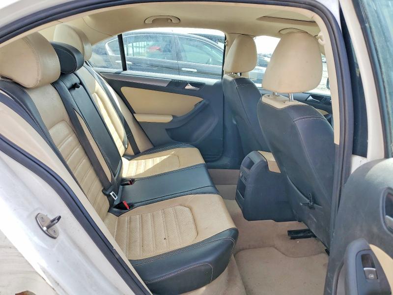 2013 Volkswagen Jetta მანქანა იყიდება აუქციონზე, vin: 3VWLP7AJ4DM358405, აუქციონის ნომერი: 67868146