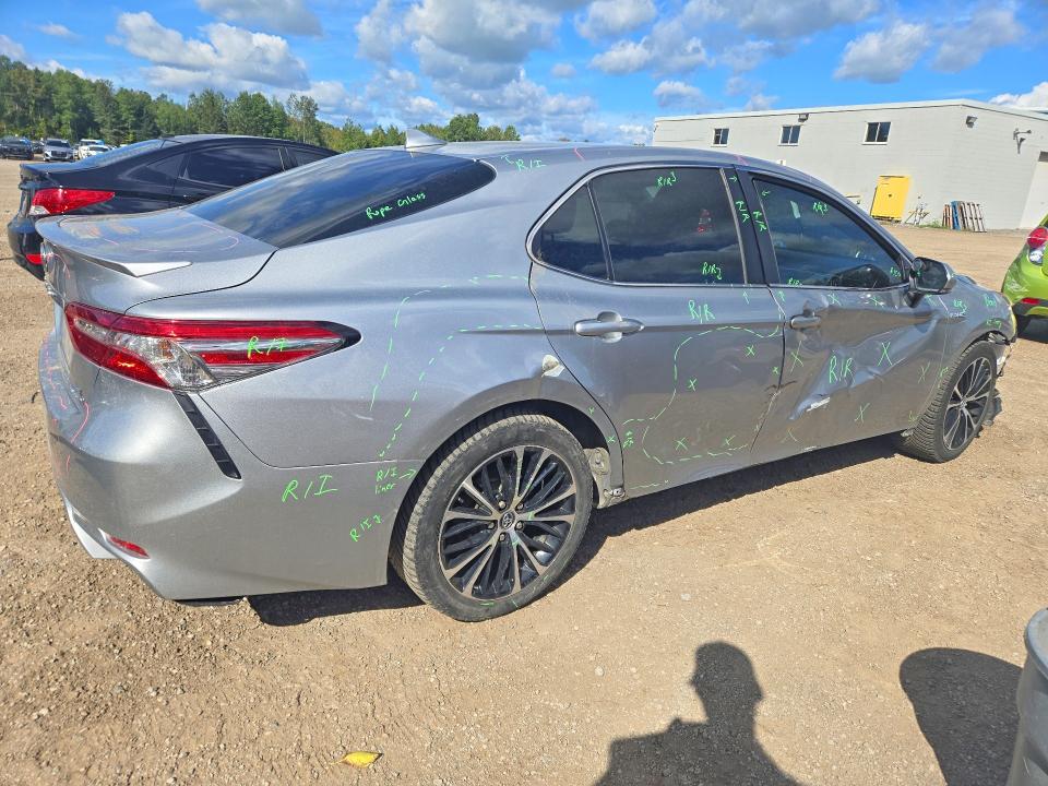 Продажа на аукционе авто 2018 Toyota Camry, vin: 4T1B21HK6JU008835, номер лота: 68229306