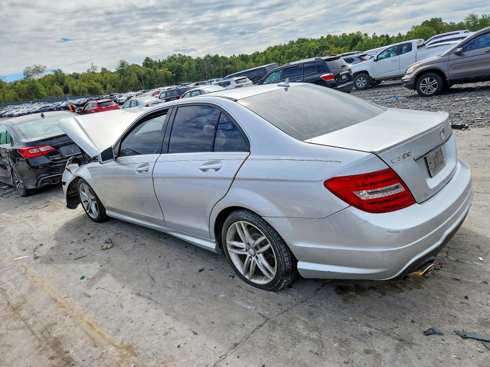 Продажа на аукционе авто 2012 Mercedes-benz C, vin: WDDGF8BB0CR194514, номер лота: 69031606