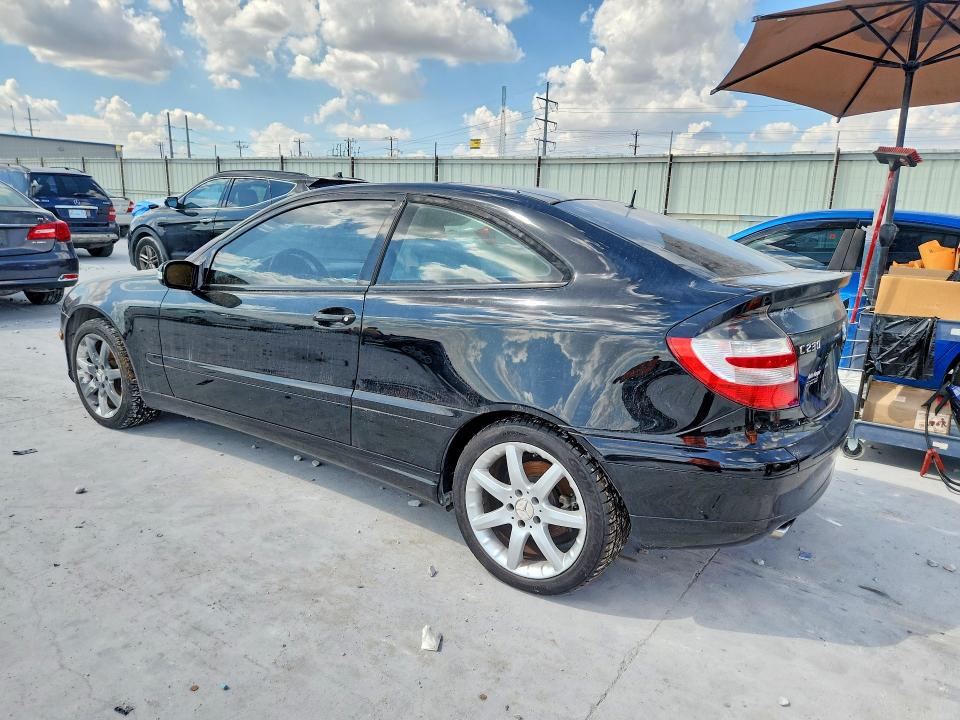 68194266 :رقم المزاد ، WDBRN40J05A650584 vin ، 2005 Mercedes-benz C مزاد بيع
