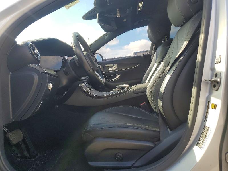 69697686 :رقم المزاد ، WDDZF8DBXLA755337 vin ، 2020 Mercedes-benz E مزاد بيع