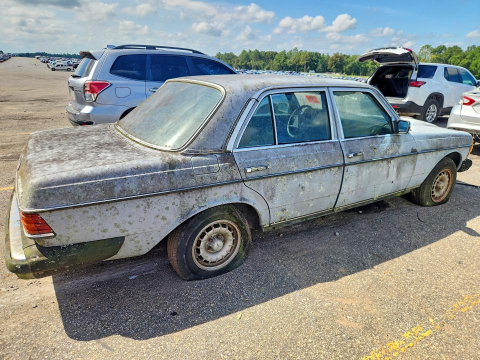 1984 Mercedes-benz 300 მანქანა იყიდება აუქციონზე, vin: WDBAB33A5EA158483, აუქციონის ნომერი: 68800576