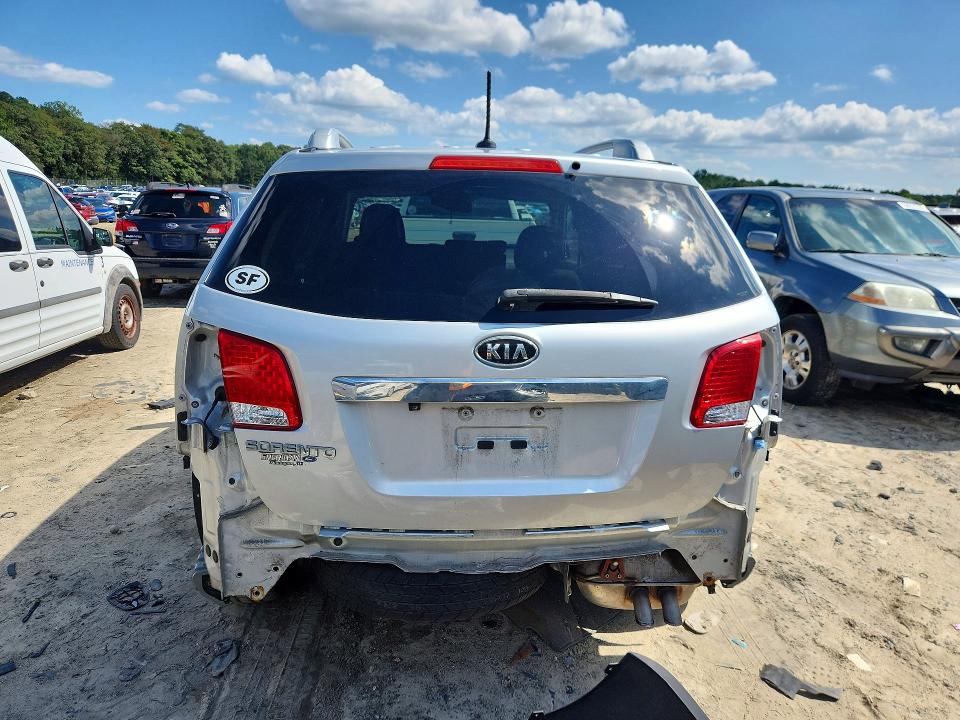 68832986 :رقم المزاد ، 5XYKT4A25DG328795 vin ، 2013 Kia Sorento مزاد بيع
