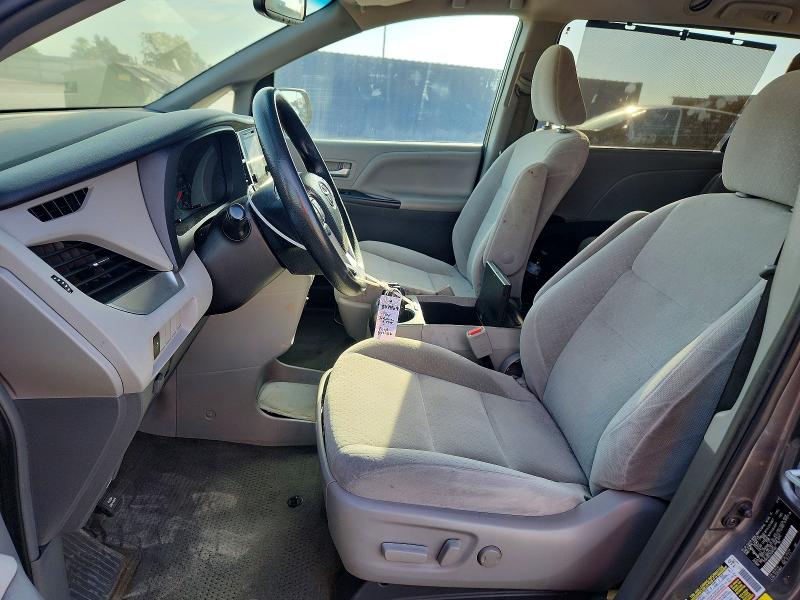 2017 Toyota Sienna მანქანა იყიდება აუქციონზე, vin: 5TDKZ3DC2HS807469, აუქციონის ნომერი: 68645116
