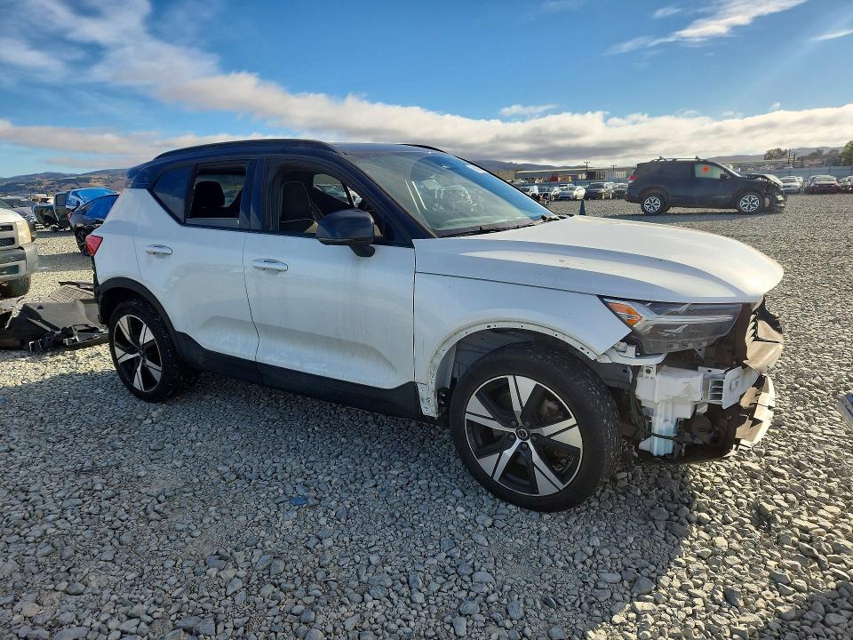 2021 Volvo Xc40 მანქანა იყიდება აუქციონზე, vin: YV4ED3UR2M2573817, აუქციონის ნომერი: 69808466