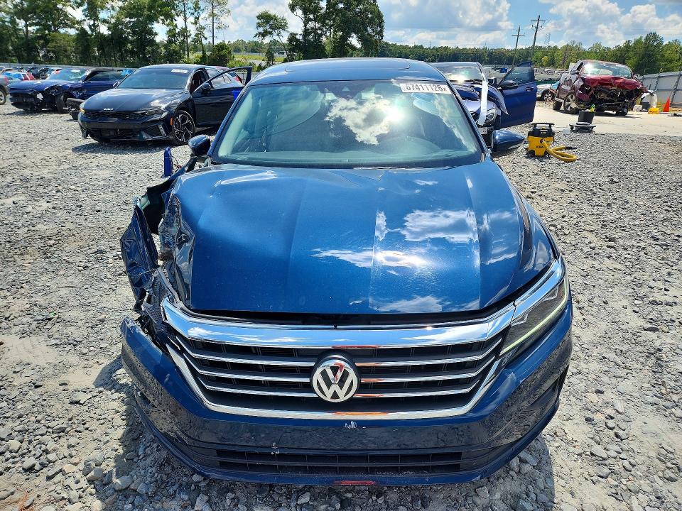 67411126 :رقم المزاد ، 1VWSA7A31MC016975 vin ، 2021 Volkswagen Passat مزاد بيع