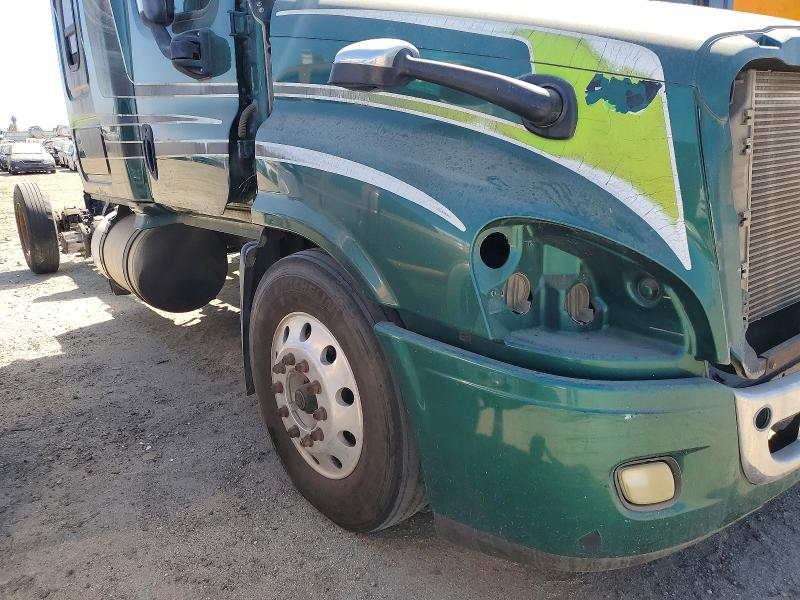 Продаж на аукціоні авто 2015 Freightliner Cascadia, vin: 3AKJGLDV1FSGL2245, номер лоту: 73745605