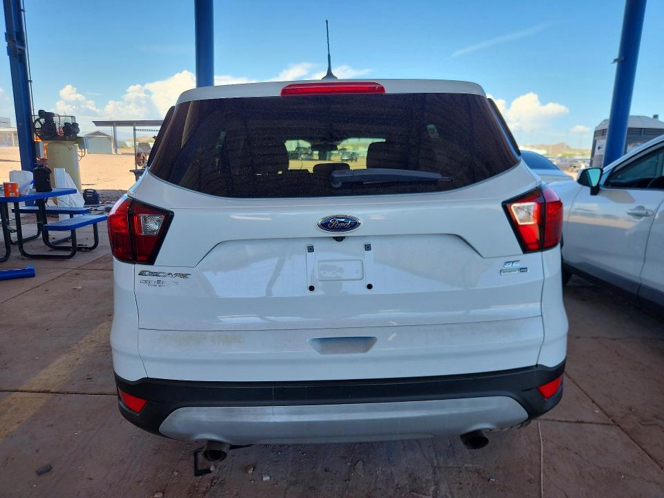 2019 Ford Escape მანქანა იყიდება აუქციონზე, vin: 1FMCU9GD7KUB31478, აუქციონის ნომერი: 68437406