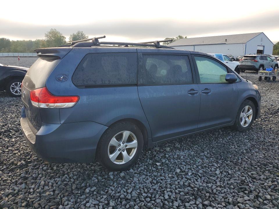 Продаж на аукціоні авто 2013 Toyota Sienna, vin: 5TDKK3DC5DS380853, номер лоту: 70599846