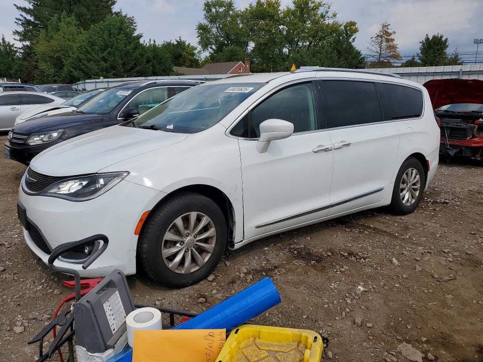 69039926 :رقم المزاد ، 2C4RC1BG0JR124291 vin ، 2018 Chrysler Pacifica مزاد بيع