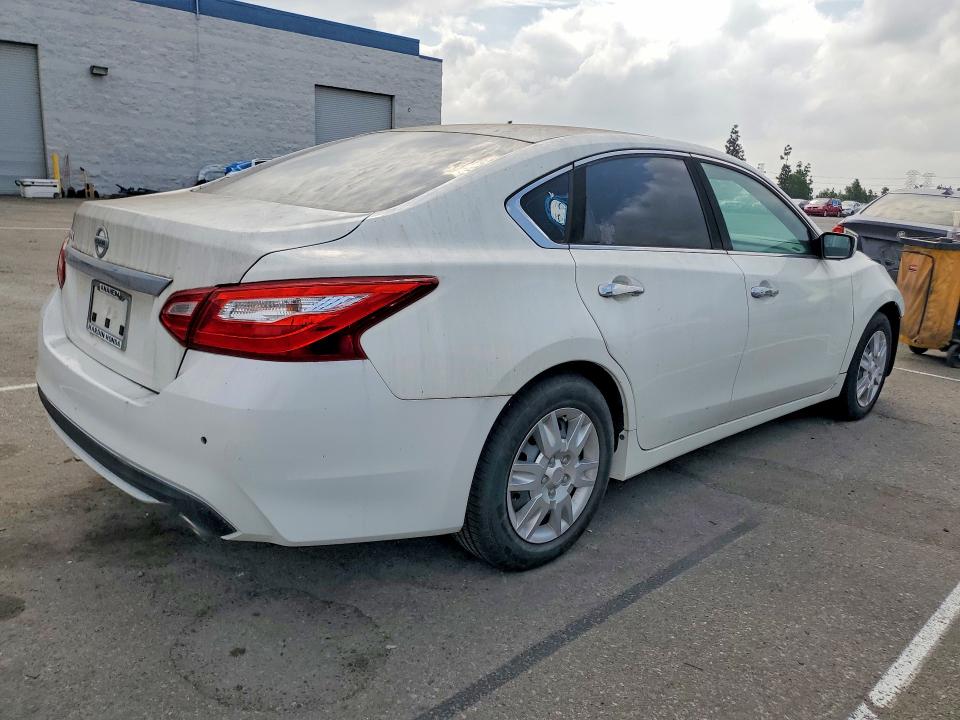 2016 Nissan Altima მანქანა იყიდება აუქციონზე, vin: 1N4AL3AP2GN341007, აუქციონის ნომერი: 69797926