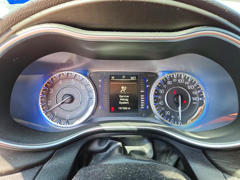 70622106 :رقم المزاد ، 1C3CCCFB1FN560771 vin ، 2015 Chrysler 200 مزاد بيع