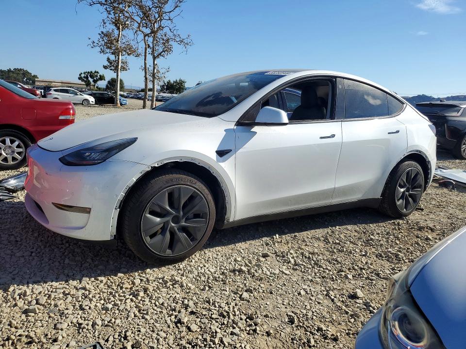 Auction sale of the 2022 Tesla Model Y, vin: 7SAYGDEE8NF434026, lot number: 68252346