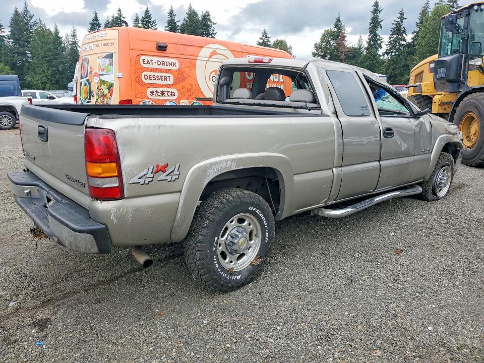 Продаж на аукціоні авто 2000 Chevrolet Silverado, vin: 1GCGK29U6YE418569, номер лоту: 69264456