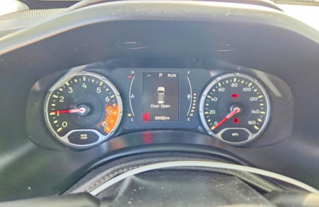 68799206 :رقم المزاد ، ZACCJABT7FPB91510 vin ، 2015 Jeep Renegade مزاد بيع