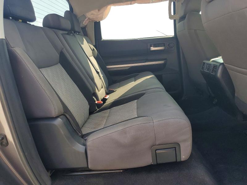 68634676 :رقم المزاد ، 5TFDW5F16HX628290 vin ، 2017 Toyota Tundra مزاد بيع