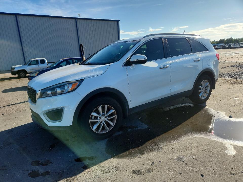 Auction sale of the 2017 Kia Sorento, vin: 5XYPG4A35HG217575, lot number: 67163306