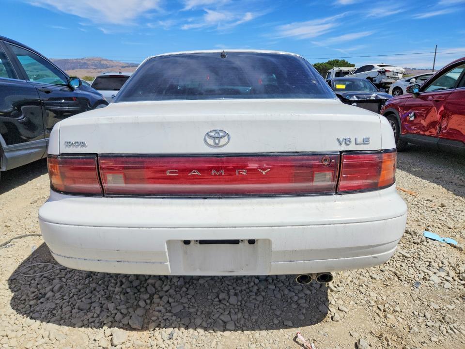 68447696 :رقم المزاد ، 4T1VK12E4NU006488 vin ، 1992 Toyota Camry مزاد بيع