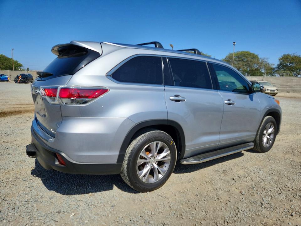 69004996 :رقم المزاد ، 5TDKKRFH1FS077986 vin ، 2015 Toyota Highlander مزاد بيع