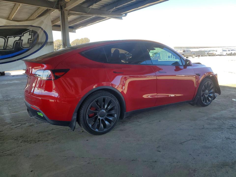 68307186 :رقم المزاد ، 7SAYGDEF3PF861643 vin ، 2023 Tesla Model Y مزاد بيع