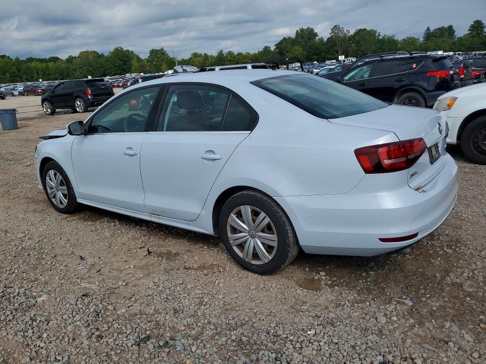68982726 :رقم المزاد ، 3VW167AJ4HM412141 vin ، 2017 Volkswagen Jetta مزاد بيع