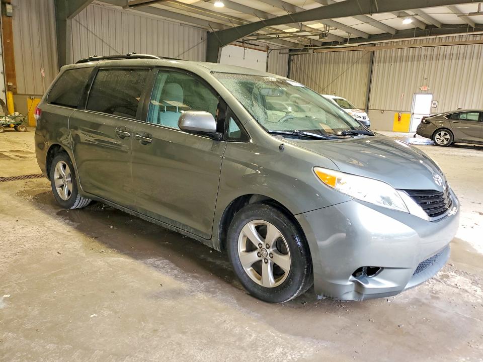 Aukcja sprzedaży 2014 Toyota Sienna, vin: 5TDKK3DC7ES410355, numer aukcji: 69627046