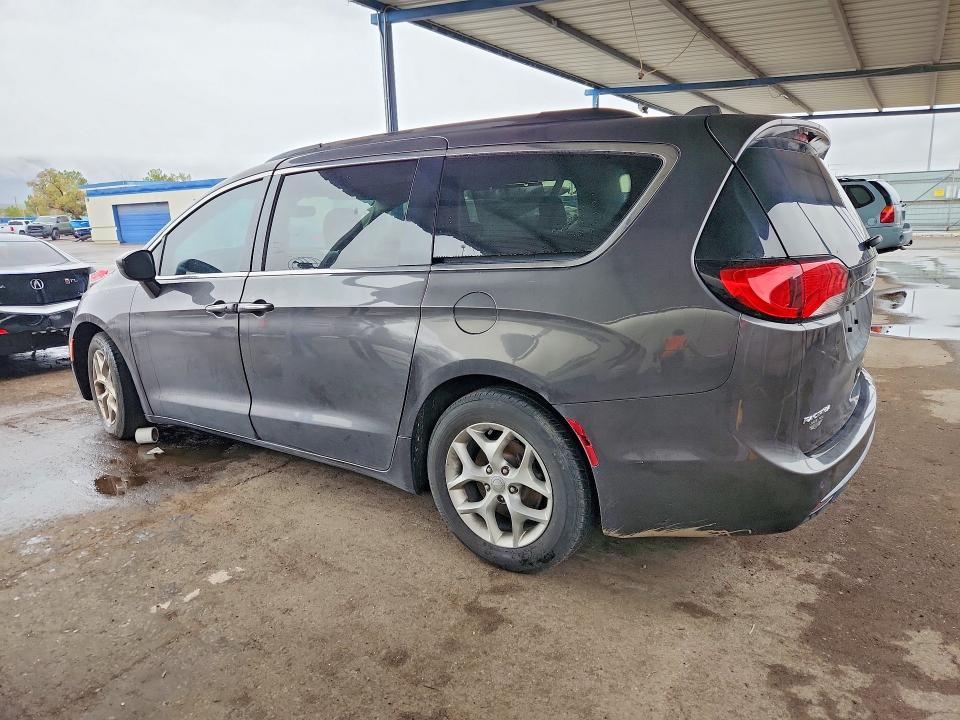 70300436 :رقم المزاد ، 2C4RC1FG7KR628655 vin ، 2019 Chrysler Pacifica مزاد بيع