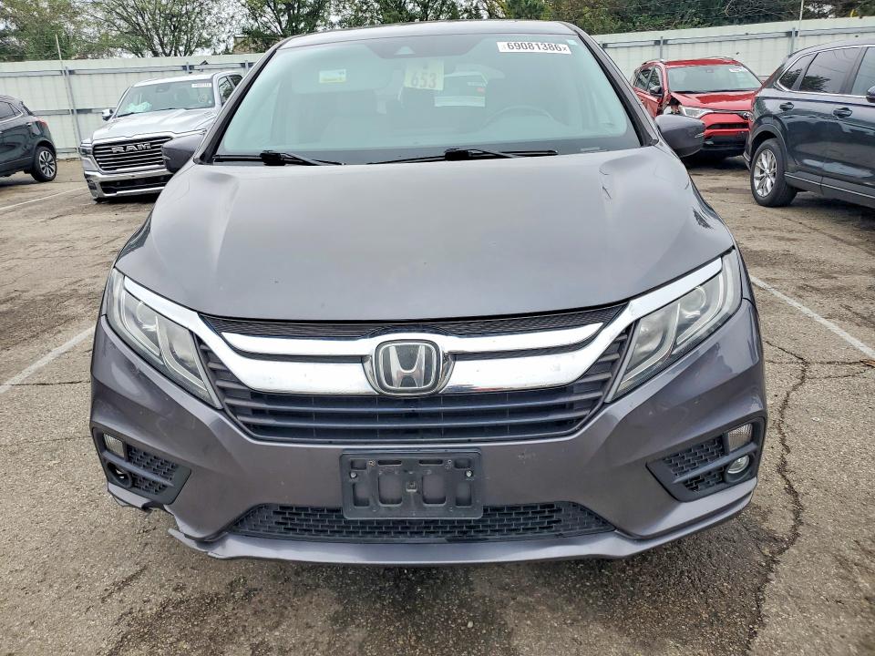 Продаж на аукціоні авто 2018 Honda Odyssey, vin: 5FNRL6H70JB073102, номер лоту: 69081386