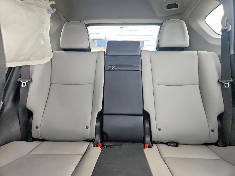 67239436 :رقم المزاد ، JTMDJREV0JD182879 vin ، 2018 Toyota Rav4 Hv مزاد بيع