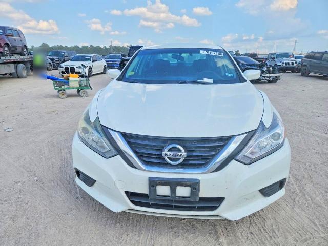70102786 :رقم المزاد ، 1N4AL3AP4JC142706 vin ، 2018 Nissan Altima مزاد بيع