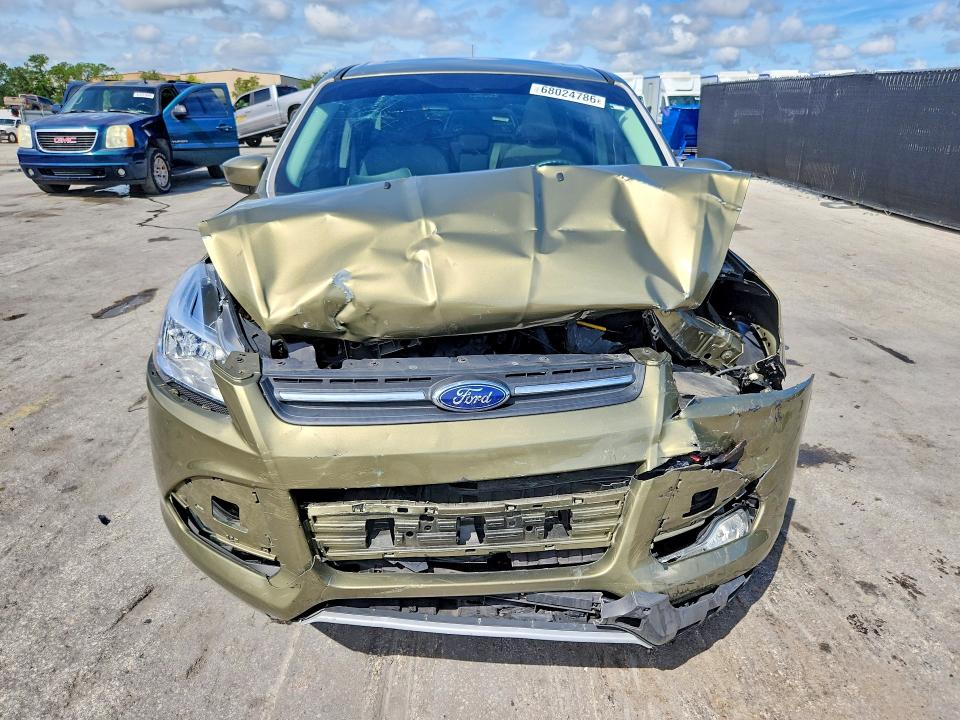 68024786 :رقم المزاد ، 1FMCU0G95DUC02381 vin ، 2013 Ford Escape مزاد بيع