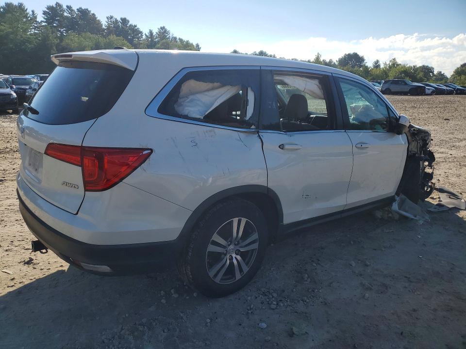67812686 :رقم المزاد ، 5FNYF6H58GB038382 vin ، 2016 Honda Pilot مزاد بيع