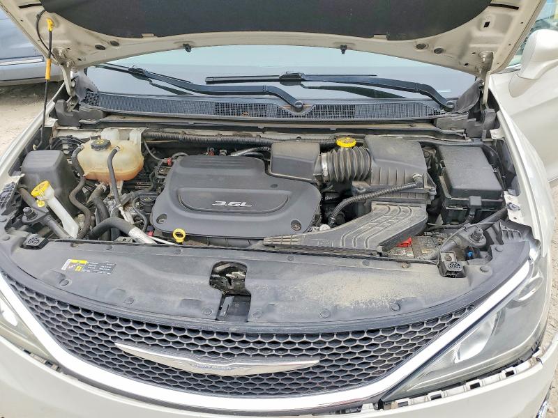 Продажа на аукционе авто 2017 Chrysler Pacifica, vin: 2C4RC1EG7HR644543, номер лота: 70604536