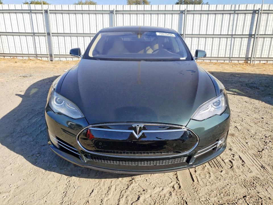 Продажа на аукционе авто 2014 Tesla Model S, vin: 5YJSA1H18EFP49940, номер лота: 70079496