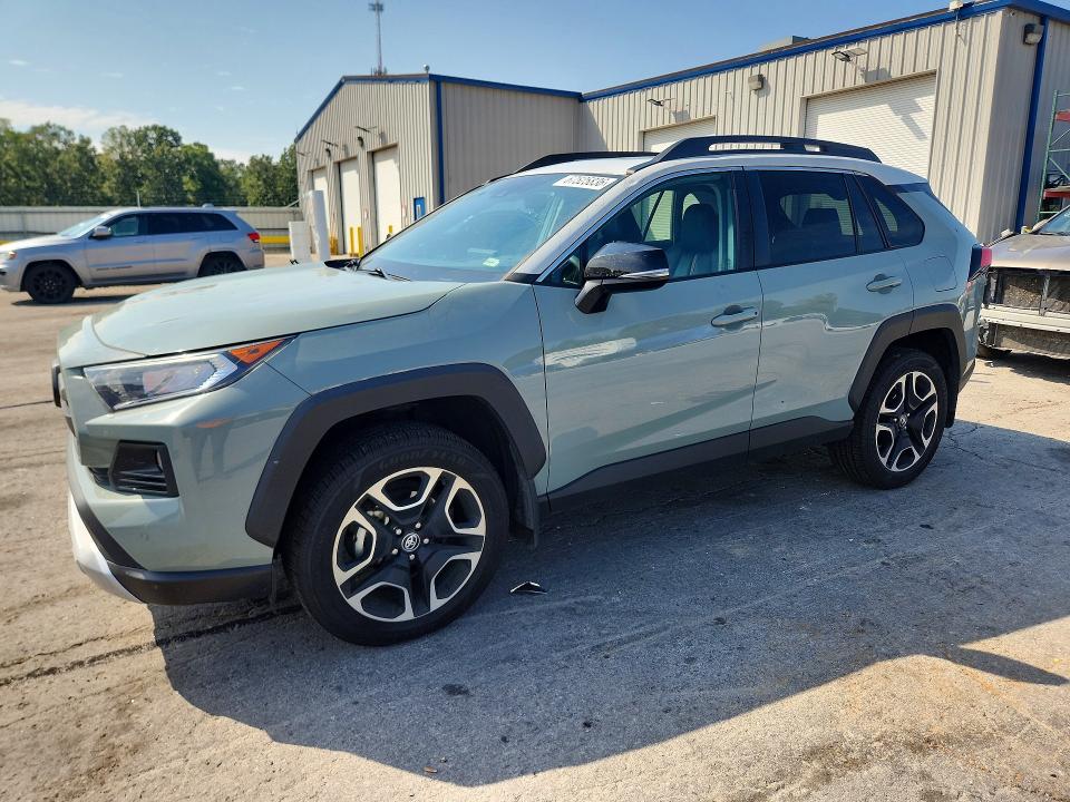 Продажа на аукционе авто 2020 Toyota Rav4, vin: 2T3J1RFV1LC110307, номер лота: 67525836