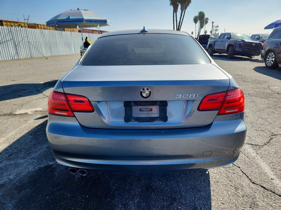 Продаж на аукціоні авто 2012 Bmw 328, vin: WBAKE5C59CJ106084, номер лоту: 70268706