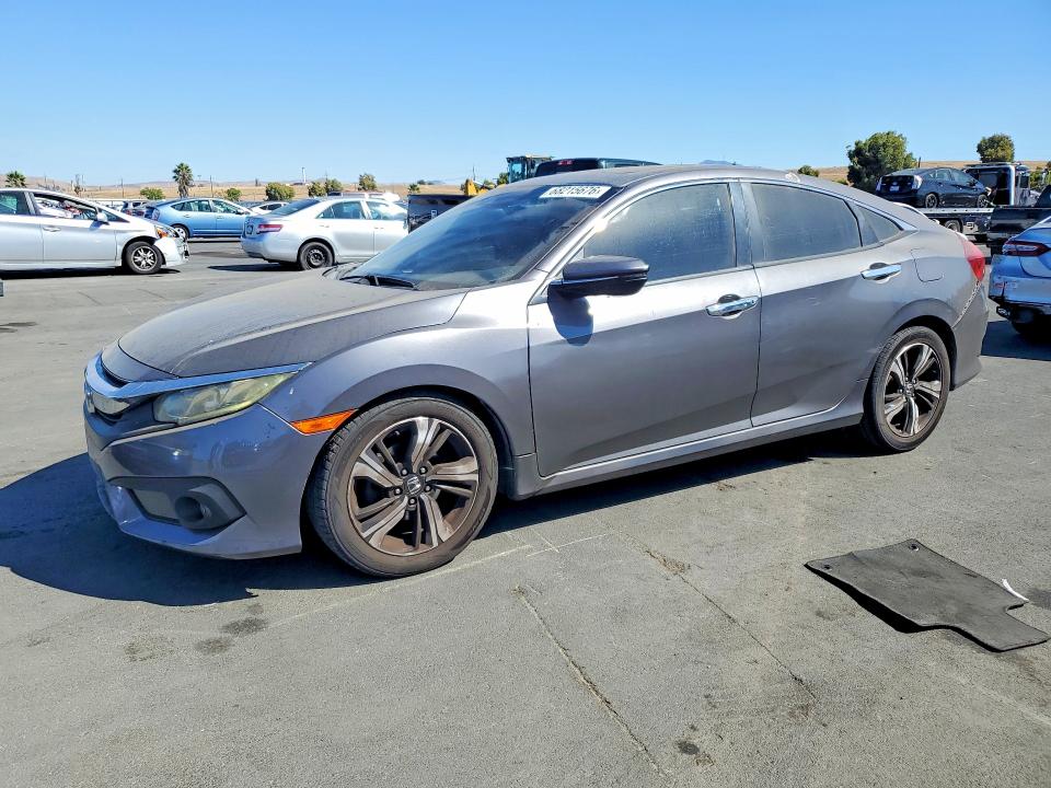 68215676 :رقم المزاد ، 19XFC1F92GE031085 vin ، 2016 Honda Civic مزاد بيع