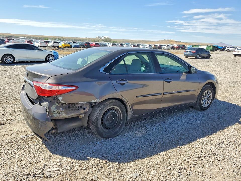 2017 Toyota Camry მანქანა იყიდება აუქციონზე, vin: 4T1BF1FKXHU318875, აუქციონის ნომერი: 67398086
