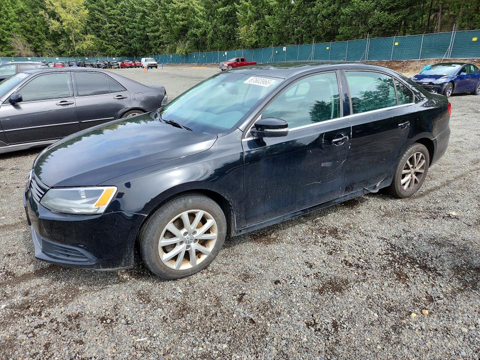 67603966 :رقم المزاد ، 3VWDP7AJ0DM250044 vin ، 2013 Volkswagen Jetta مزاد بيع