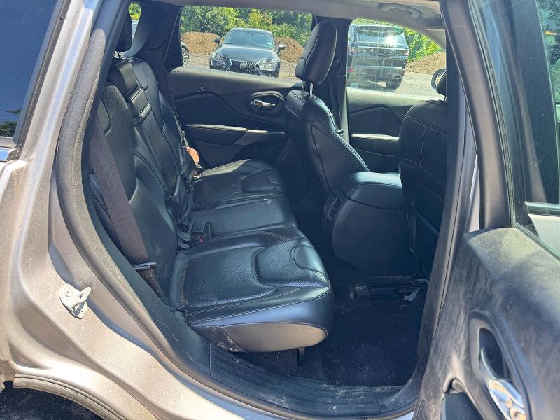 69355796 :رقم المزاد ، 1C4PJMDN1KD180240 vin ، 2019 Jeep Cherokee مزاد بيع