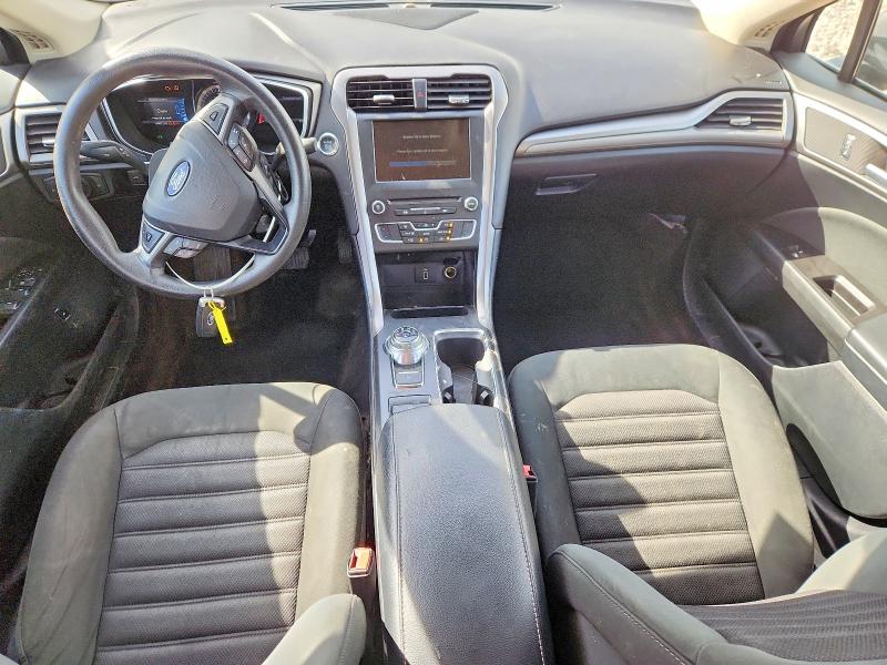 68400466 :رقم المزاد ، 3FA6P0LU2HR325822 vin ، 2017 Ford Fusion مزاد بيع