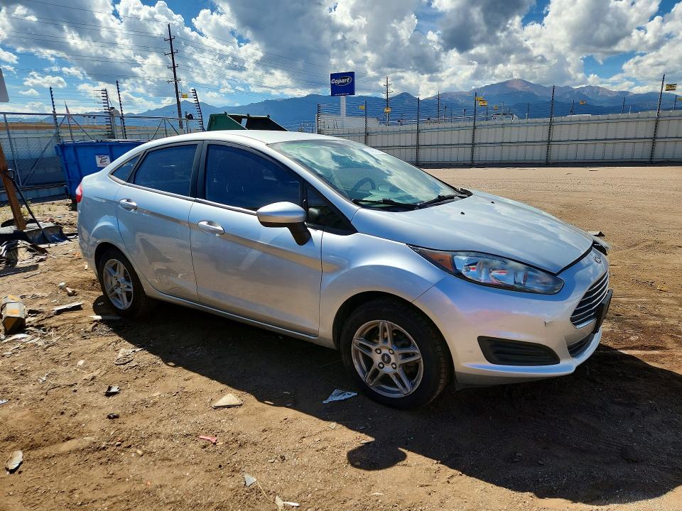 69972746 :رقم المزاد ، 3FADP4BJ0KM119960 vin ، 2019 Ford Fiesta مزاد بيع