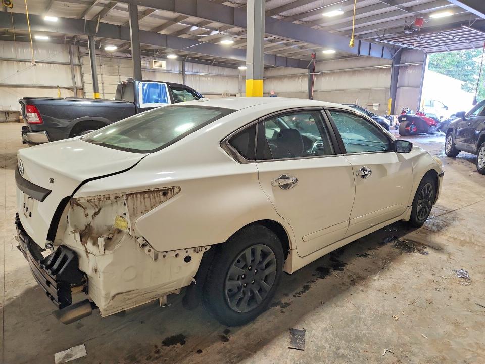70657816 :رقم المزاد ، 1N4AL3AP3FC255540 vin ، 2015 Nissan Altima مزاد بيع
