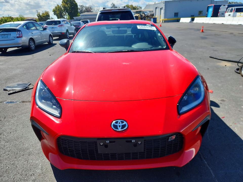 68069396 :رقم المزاد ، JF1ZNBB10S8757646 vin ، 2025 Toyota Gr86 مزاد بيع