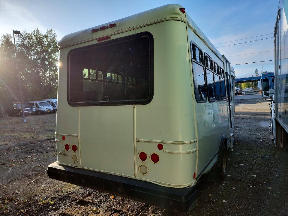 69012526 :رقم المزاد ، 1FDFE4FS6BDA63087         vin ، 2011 Ford Econoline مزاد بيع